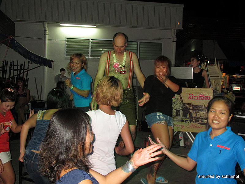 2014-06-27 Smurf Bar