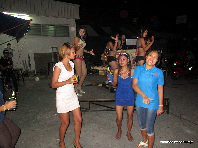 2014-06-27 Smurf Bar