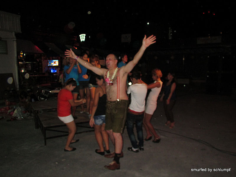 2014-06-27 Smurf Bar