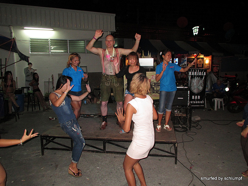 2014-06-27 Smurf Bar