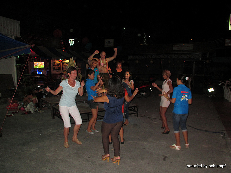 2014-06-27 Smurf Bar