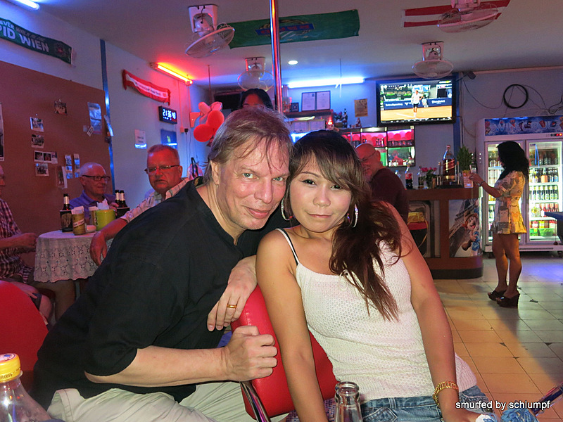 2014-08-01  Smurf Bar