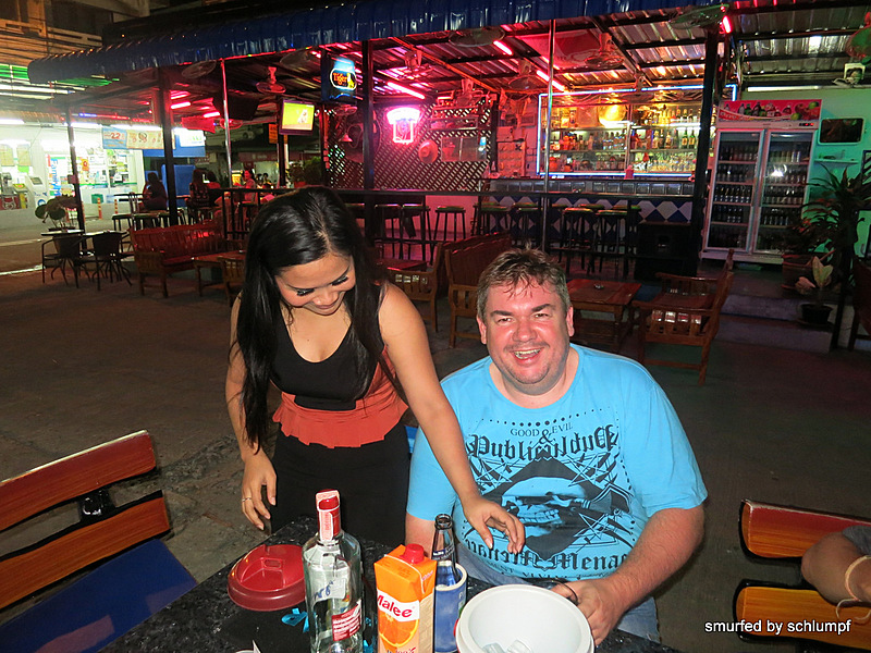 2014-08-03  Smurf Bar