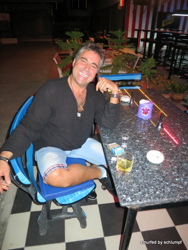 2014-08-04  Smurf Bar