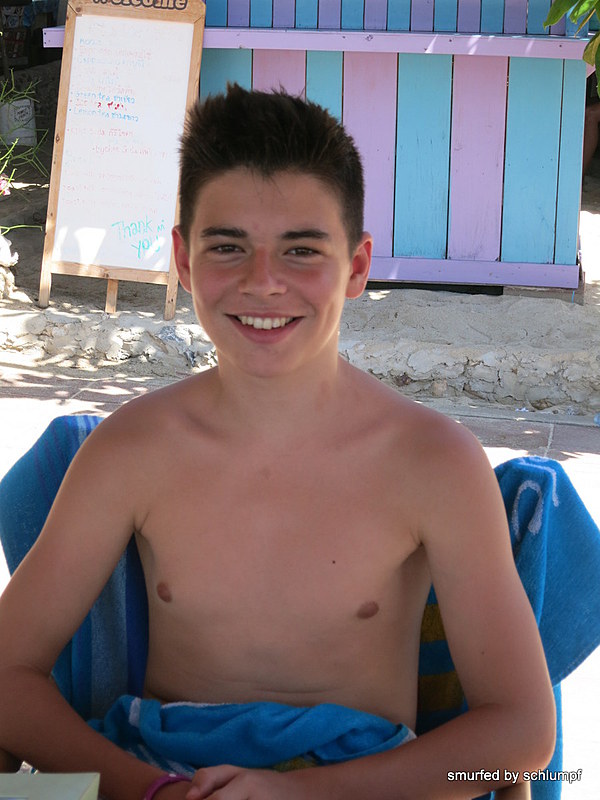 2014-08-11  Smurf Bar