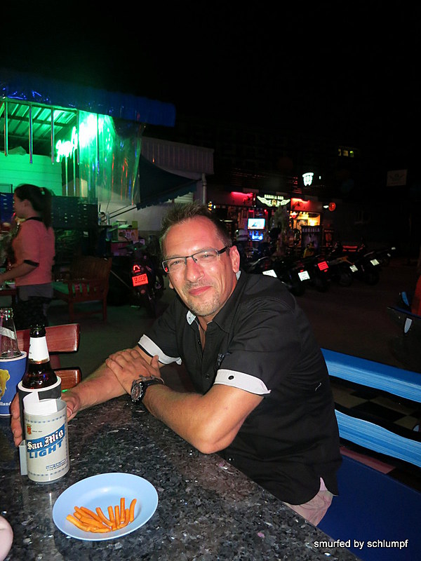 2014-08-12  Smurf Bar
