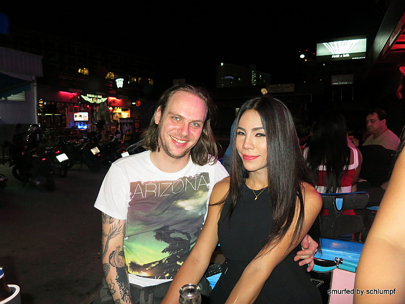 2014-08-12  Smurf Bar