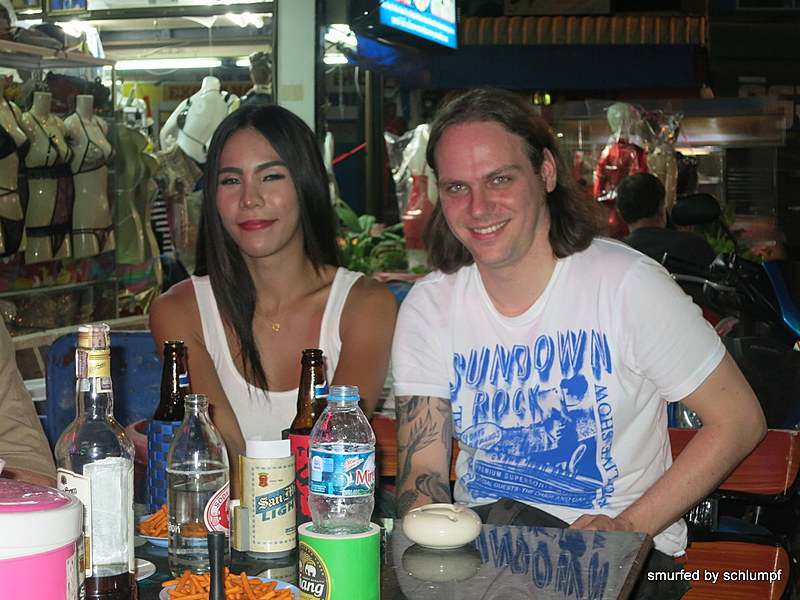 2014-08-13  Smurf Bar