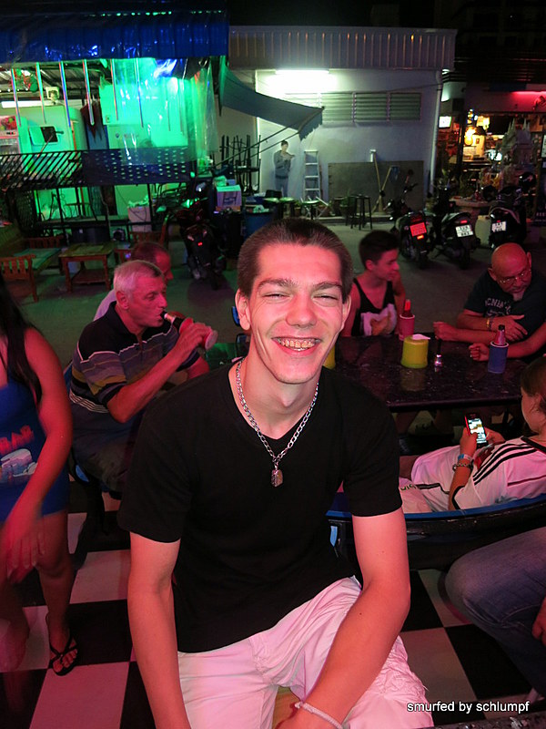 2014-08-15  Smurf Bar