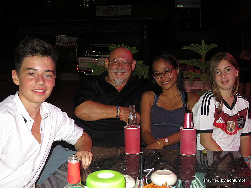 2014-08-16  Smurf Bar