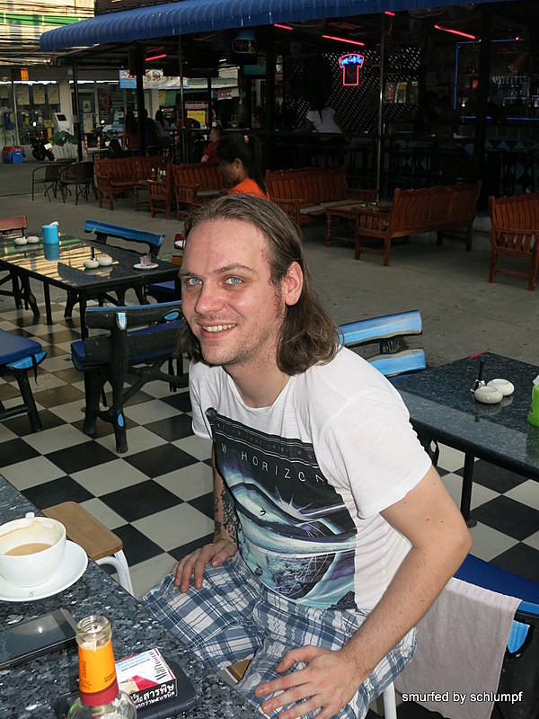 2014-08-17  Smurf Bar