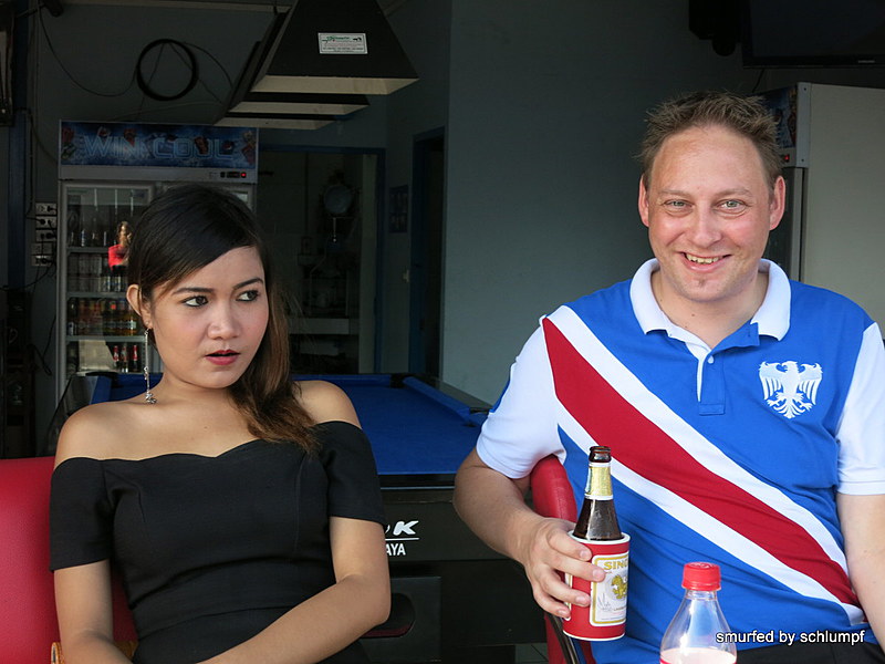 2014-08-17  Smurf Bar