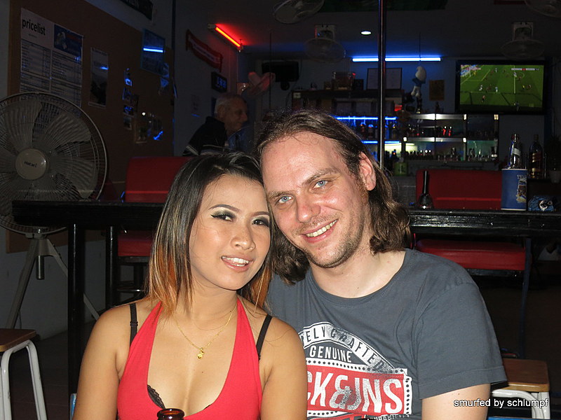 2014-08-18  Smurf Bar