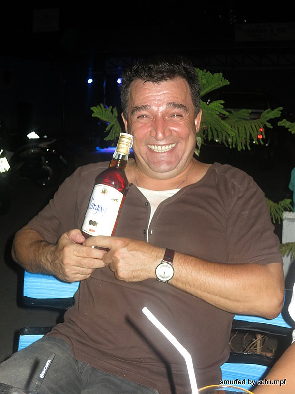 2014-08-18  Smurf Bar