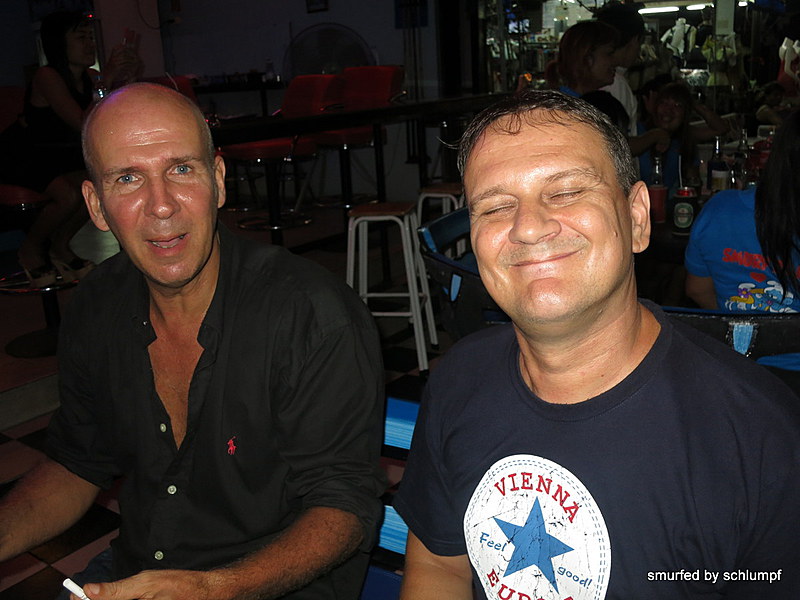 2014-08-18  Smurf Bar