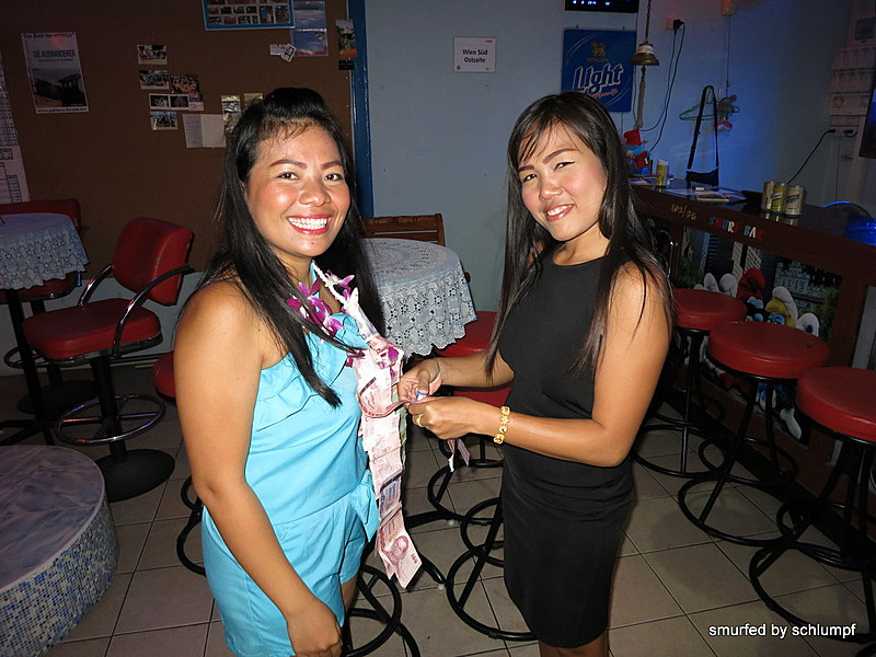 2014-08-18  Smurf Bar