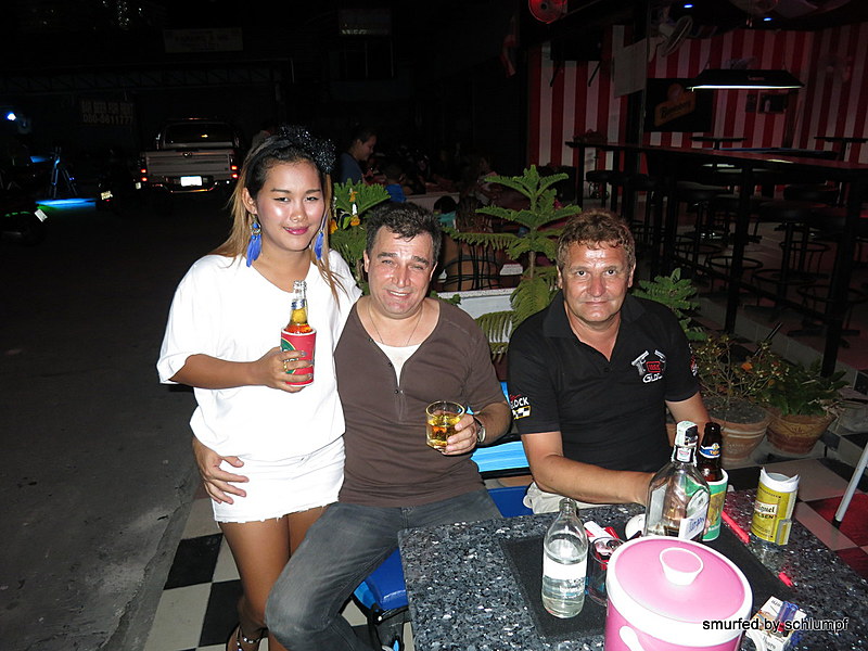 2014-08-18  Smurf Bar