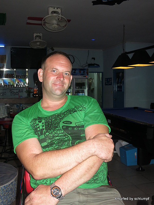 2014-08-20  Smurf Bar