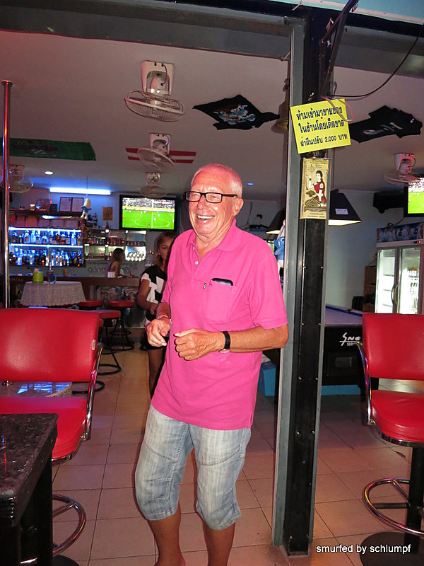 2014-08-24  Smurf Bar