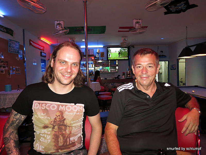 2014-08-25  Smurf Bar