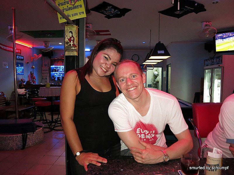 2014-08-26  Smurf Bar