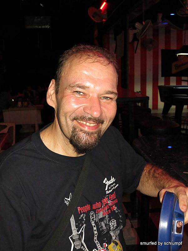 2014-08-27  Smurf Bar