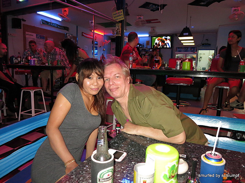 2014-08-27  Smurf Bar