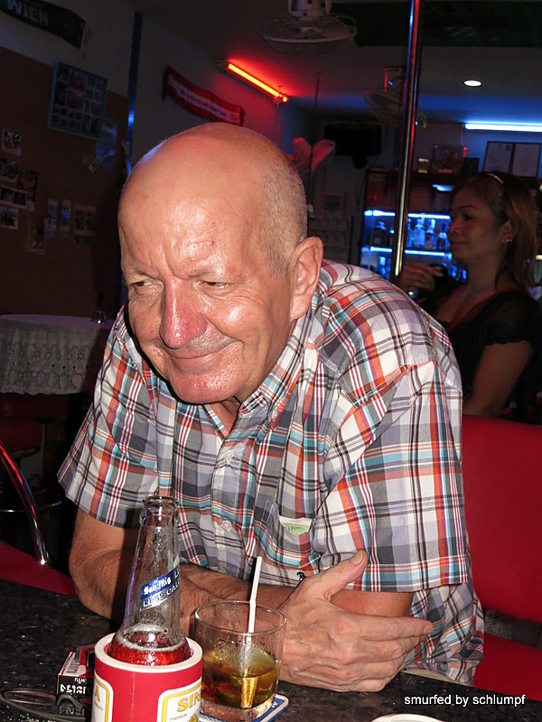 2014-08-27  Smurf Bar