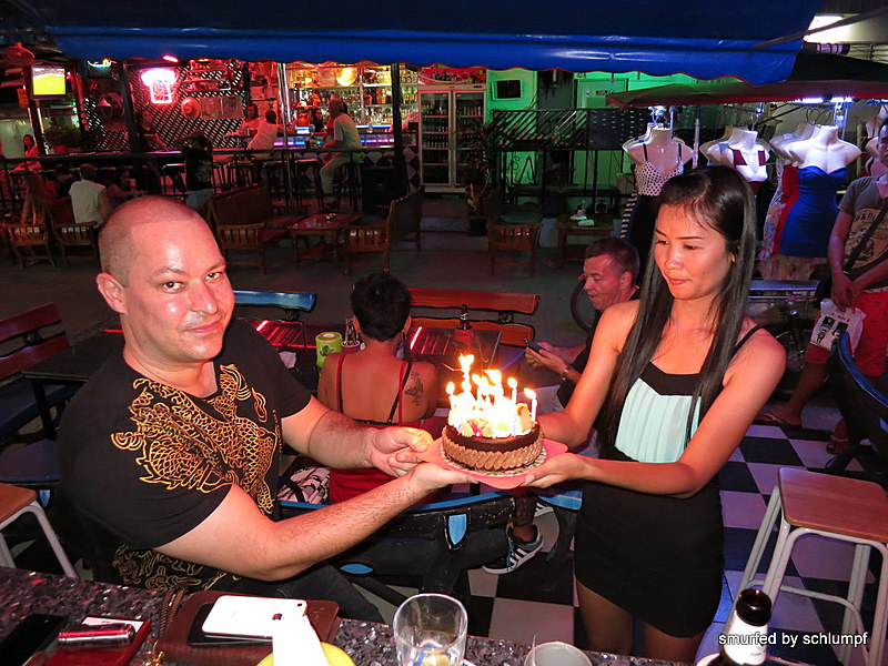 2014-08-28  Smurf Bar