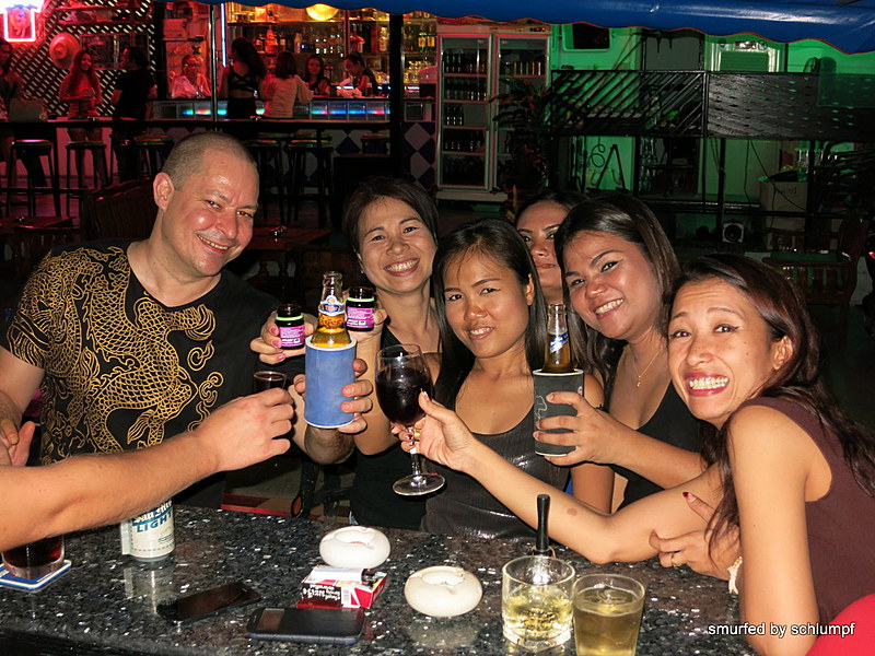 2014-08-28  Smurf Bar