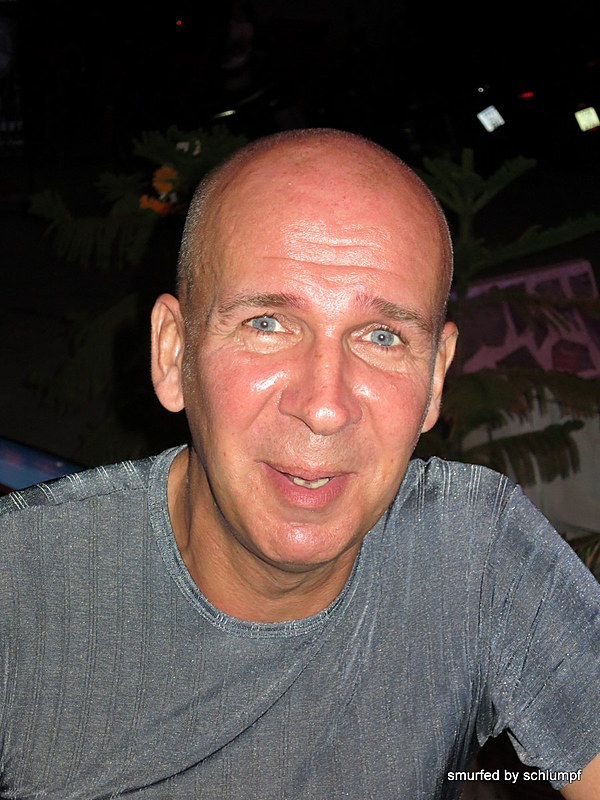 2014-09-16  Smurf Bar