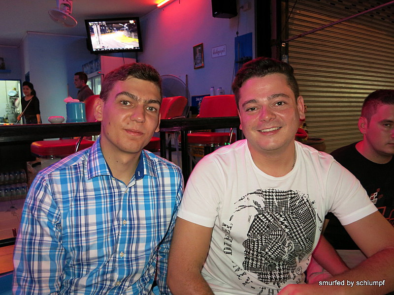 2014-09-19  Smurf Bar