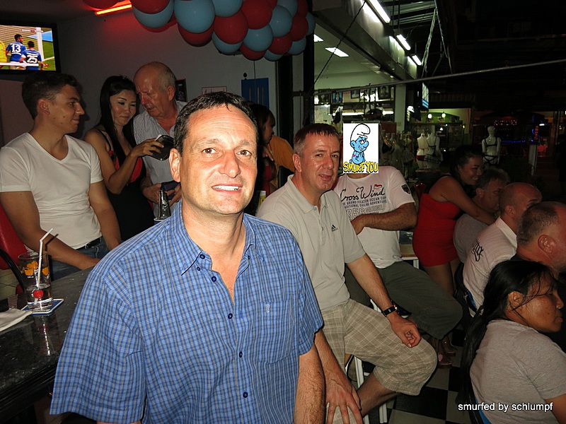 2014-09-23  Smurf Bar