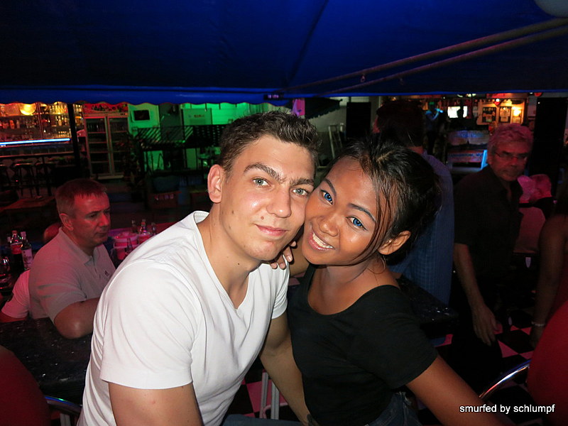 2014-09-23  Smurf Bar