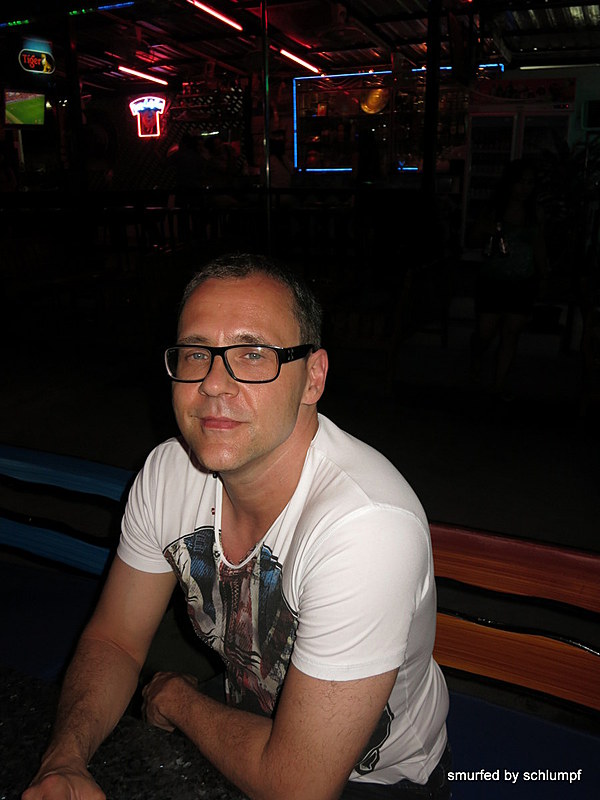 2014-09-28  Smurf Bar