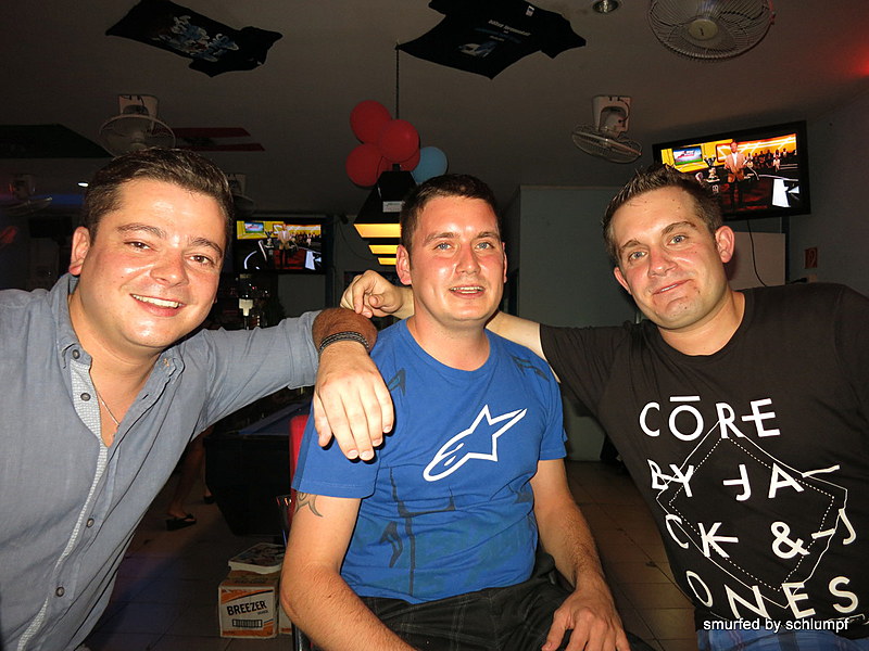 2014-09-28  Smurf Bar
