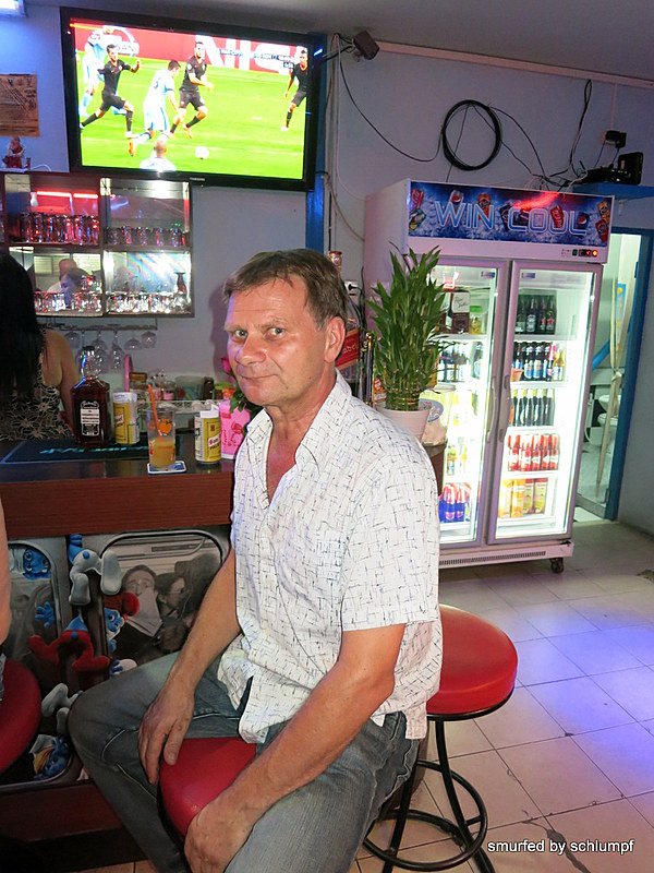 2014-10-01  Smurf Bar