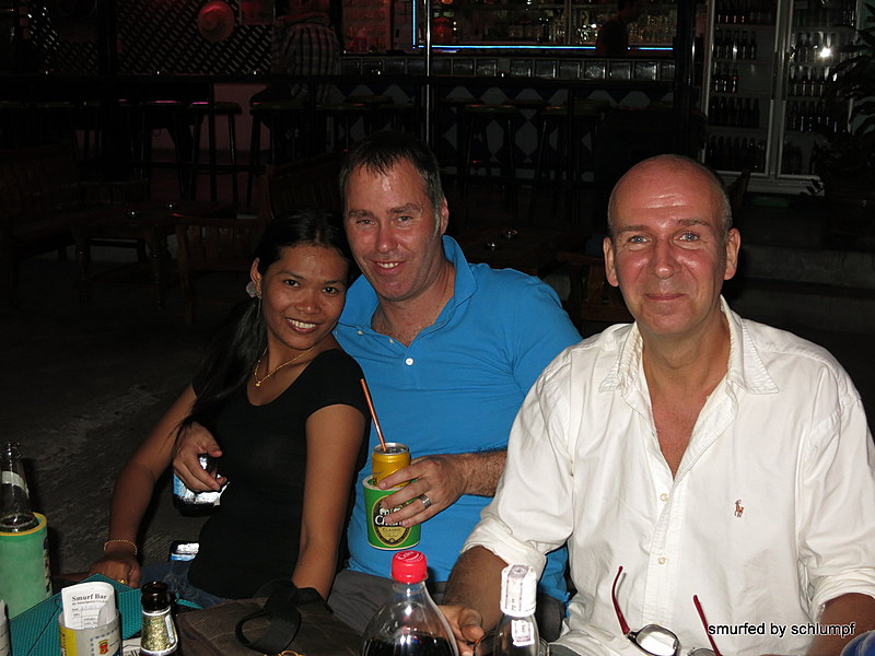 2014-10-12  Smurf Bar