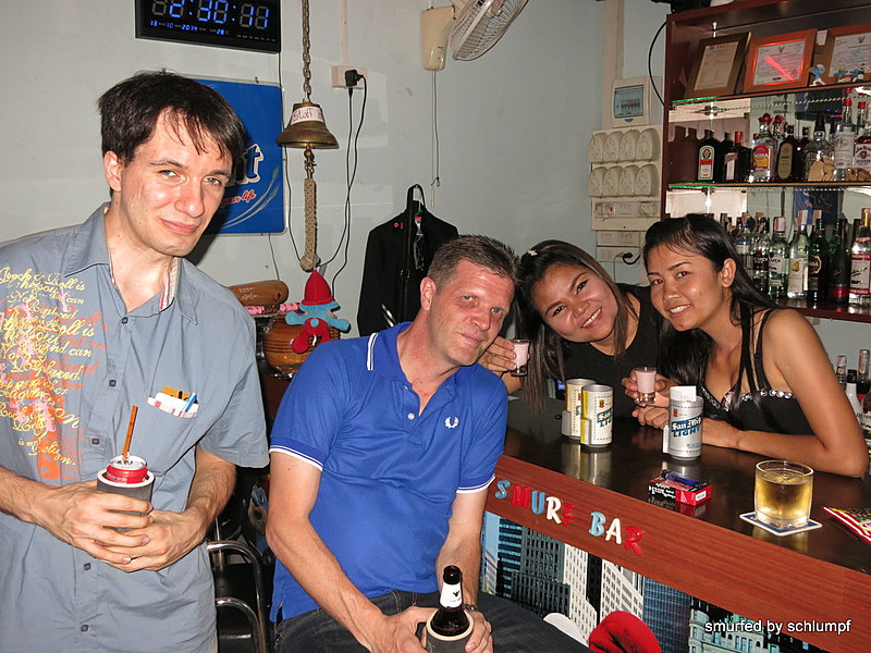 2014-10-12  Smurf Bar