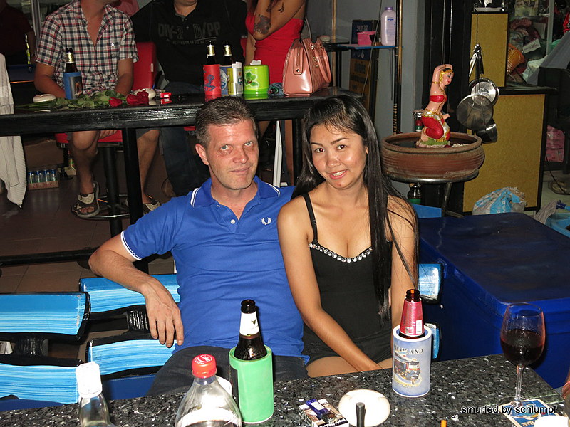 2014-10-12  Smurf Bar