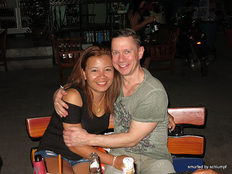 2014-10-12  Smurf Bar