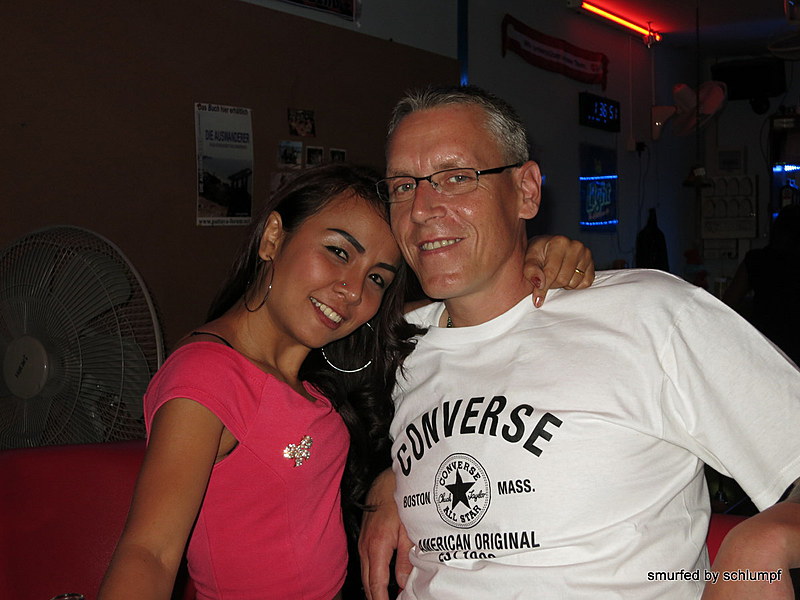 2014-10-12  Smurf Bar