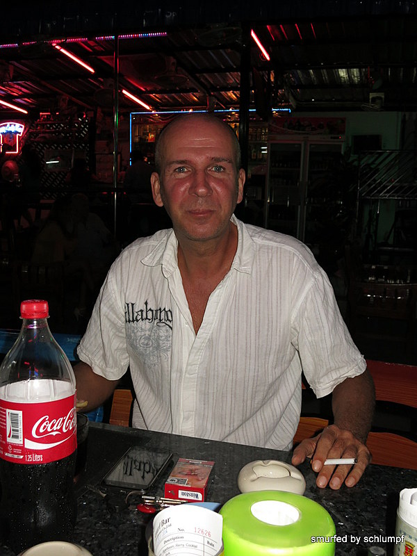 2014-10-13  Smurf Bar