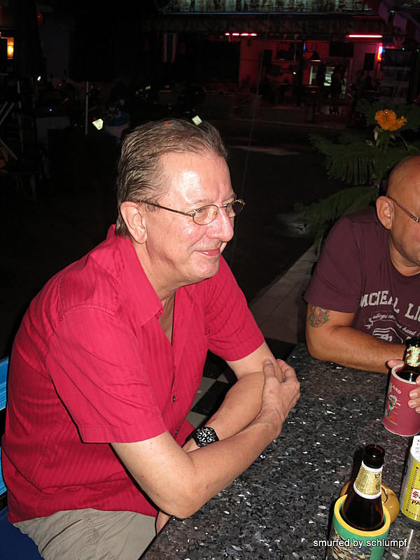 2014-10-3!  Smurf Bar