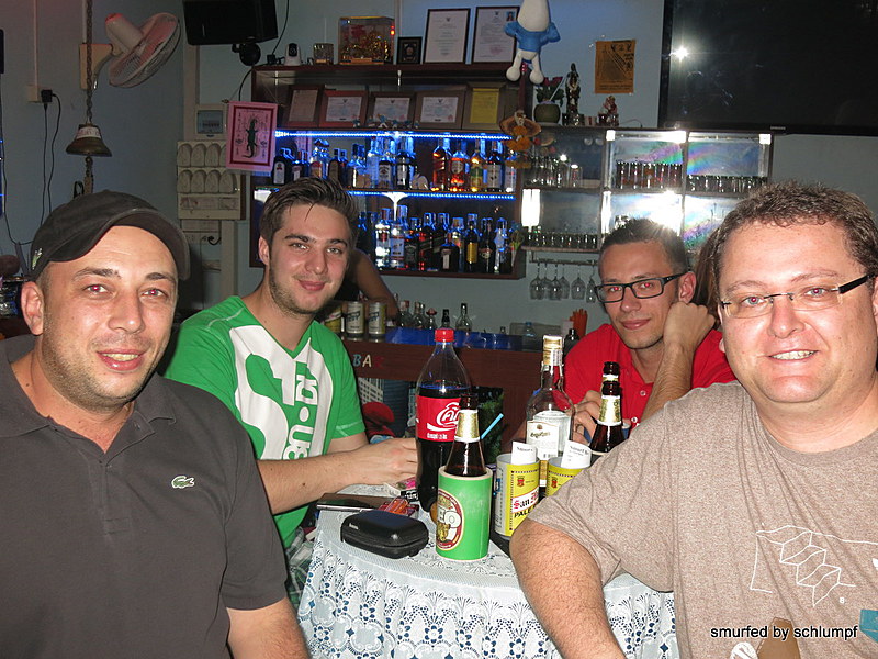 2014-10-3!  Smurf Bar