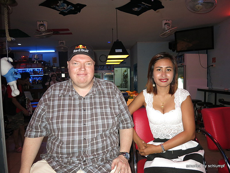 2014-10-3!  Smurf Bar