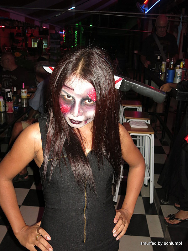 2014-10-3!  Smurf Bar