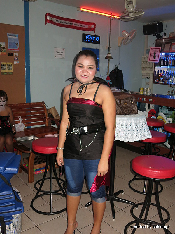 2014-10-3!  Smurf Bar