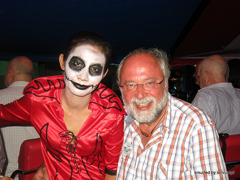 2014-10-31  Smurf Bar