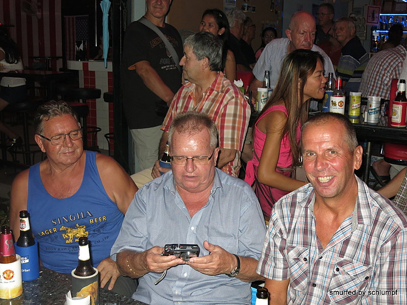 2014-10-31  Smurf Bar